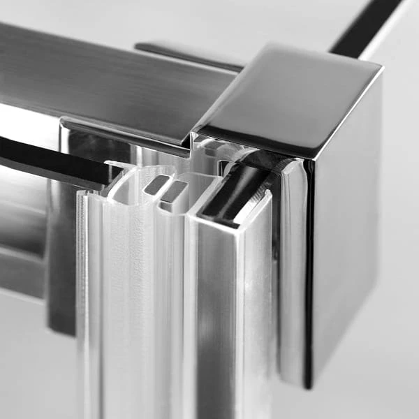 7.Uszczelka magnetyczna gwarantująca szczelność kabiny.jpg